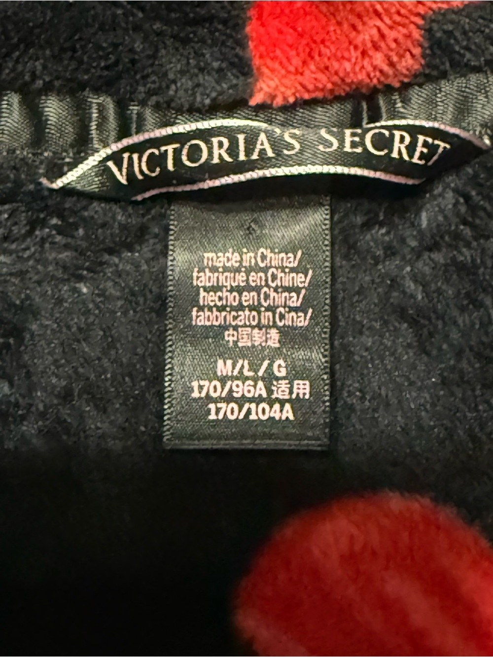 Victoria’s Secret Black Red Heart Plush Robe M/L Belted Cozy Lounge Size M/L - Picture 4 of 4